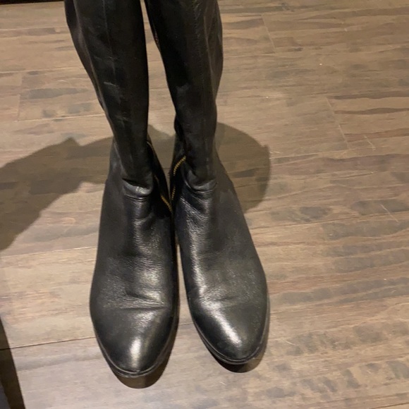 Micheal Kors leather knee high boots - Picture 2 of 5